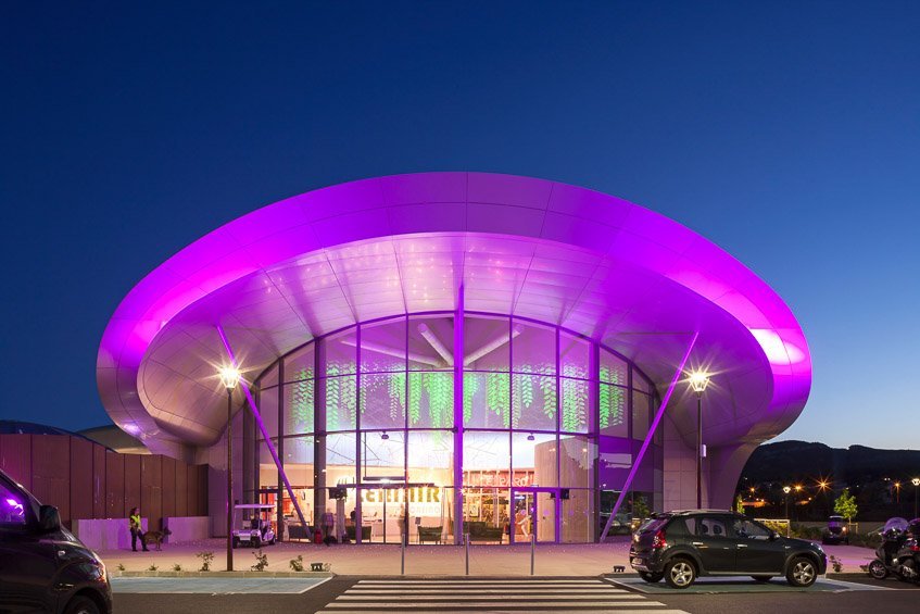 découvrez le casino de maisons-laffitte, un lieu convivial alliant jeux, divertissements et restauration de qualité. profitez d’une expérience unique près de paris.