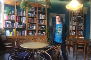 découvrez notre sélection des meilleurs bars à jeux de lyon, alliant ambiance conviviale et une vaste gamme de jeux pour tous les goûts.